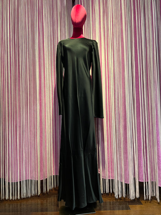 Semicouture abito nero satin lungo con maniche svasate