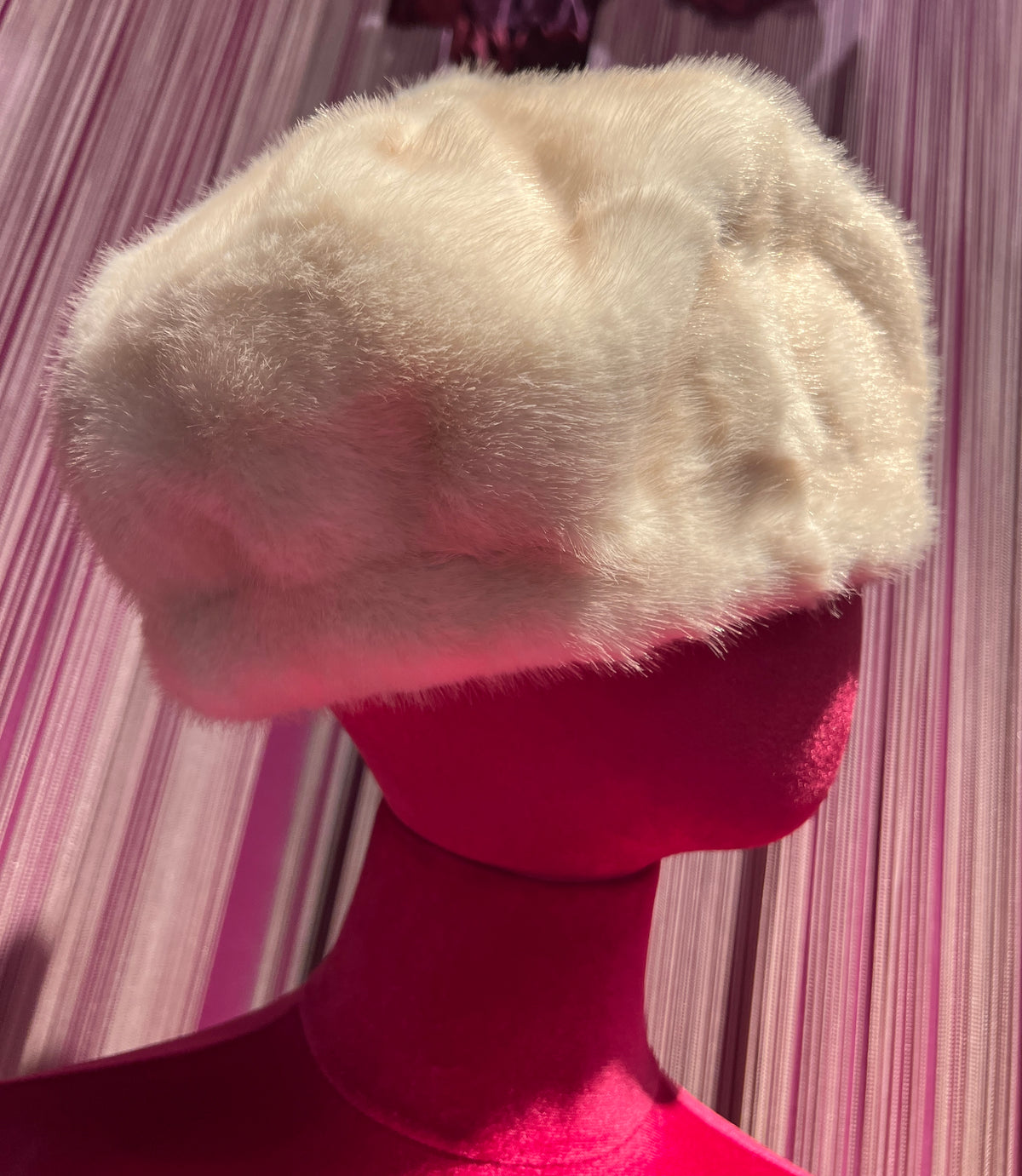The room cappello simil pelliccia bianco misura regolabile