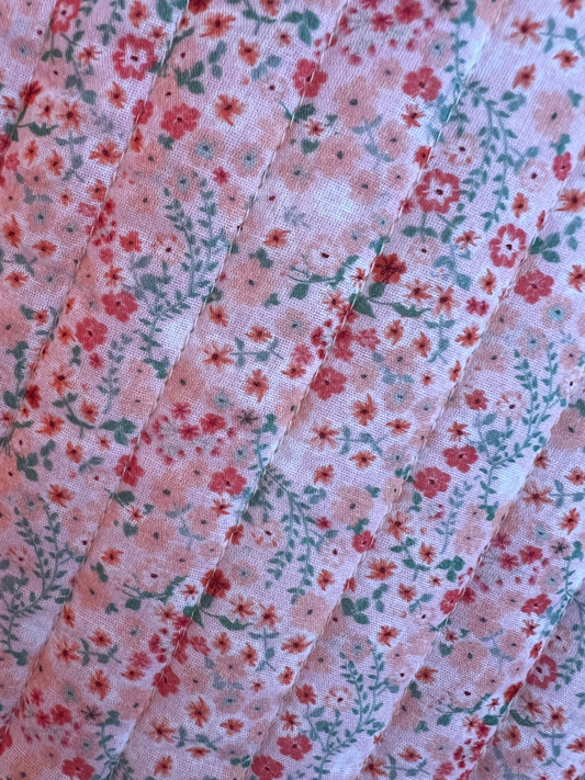 Mon amour Paris gilet fantasia floreale su fondo rosa ,interno e profili fantasia vichy