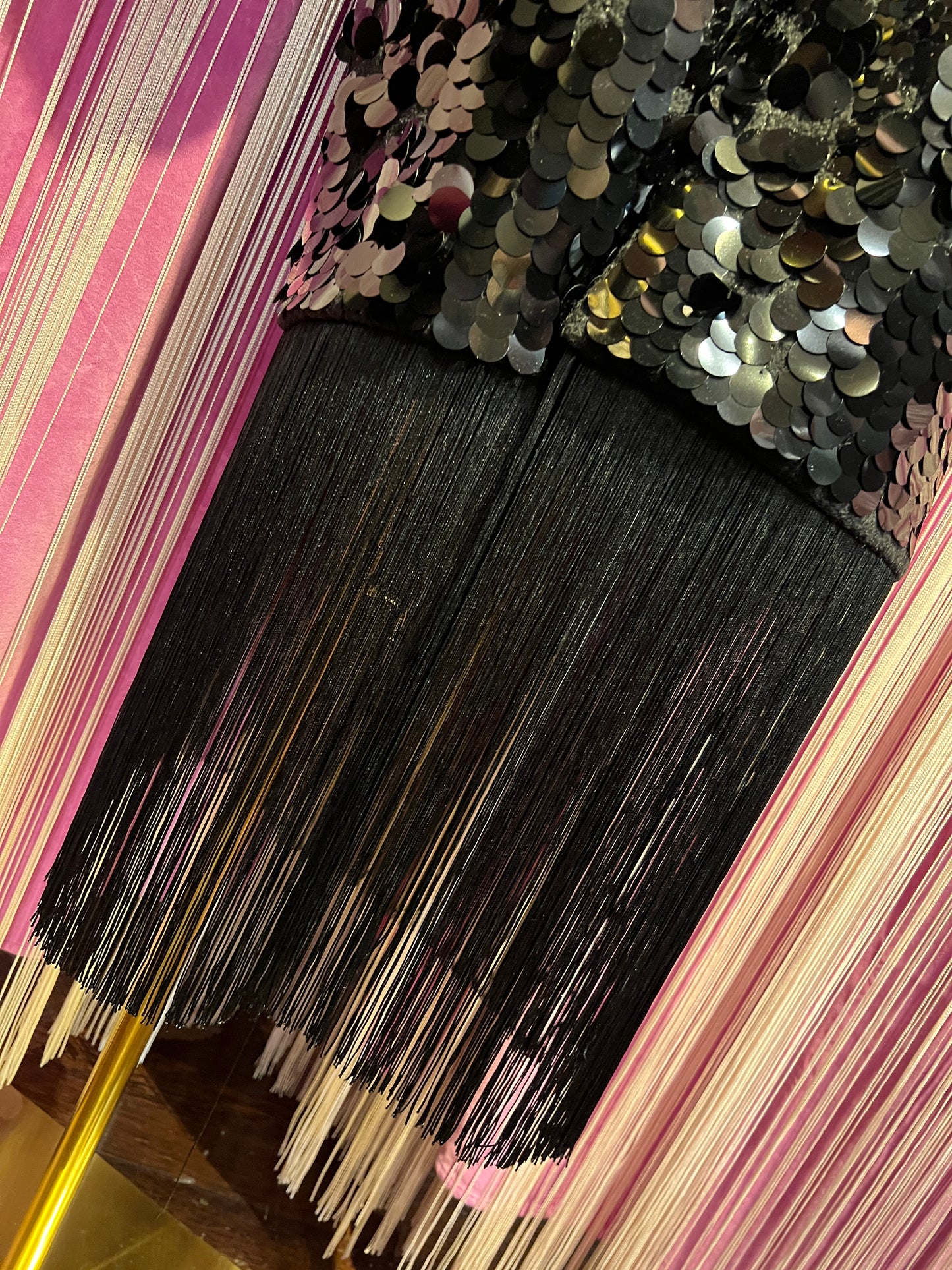 Dahlo cappotto manica kimono con frange e paillettes