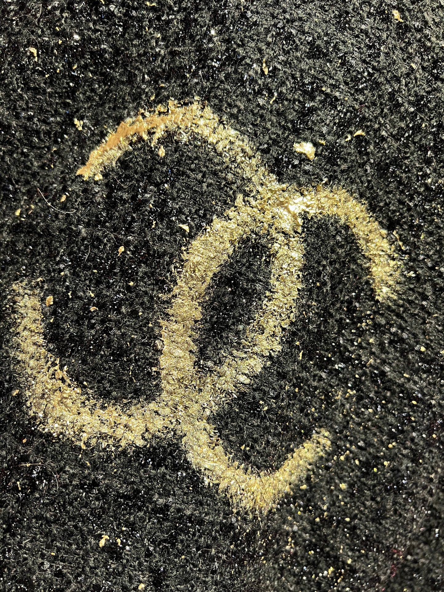 ABpink 🩷 giacca in tweed boucle’ nera con spille