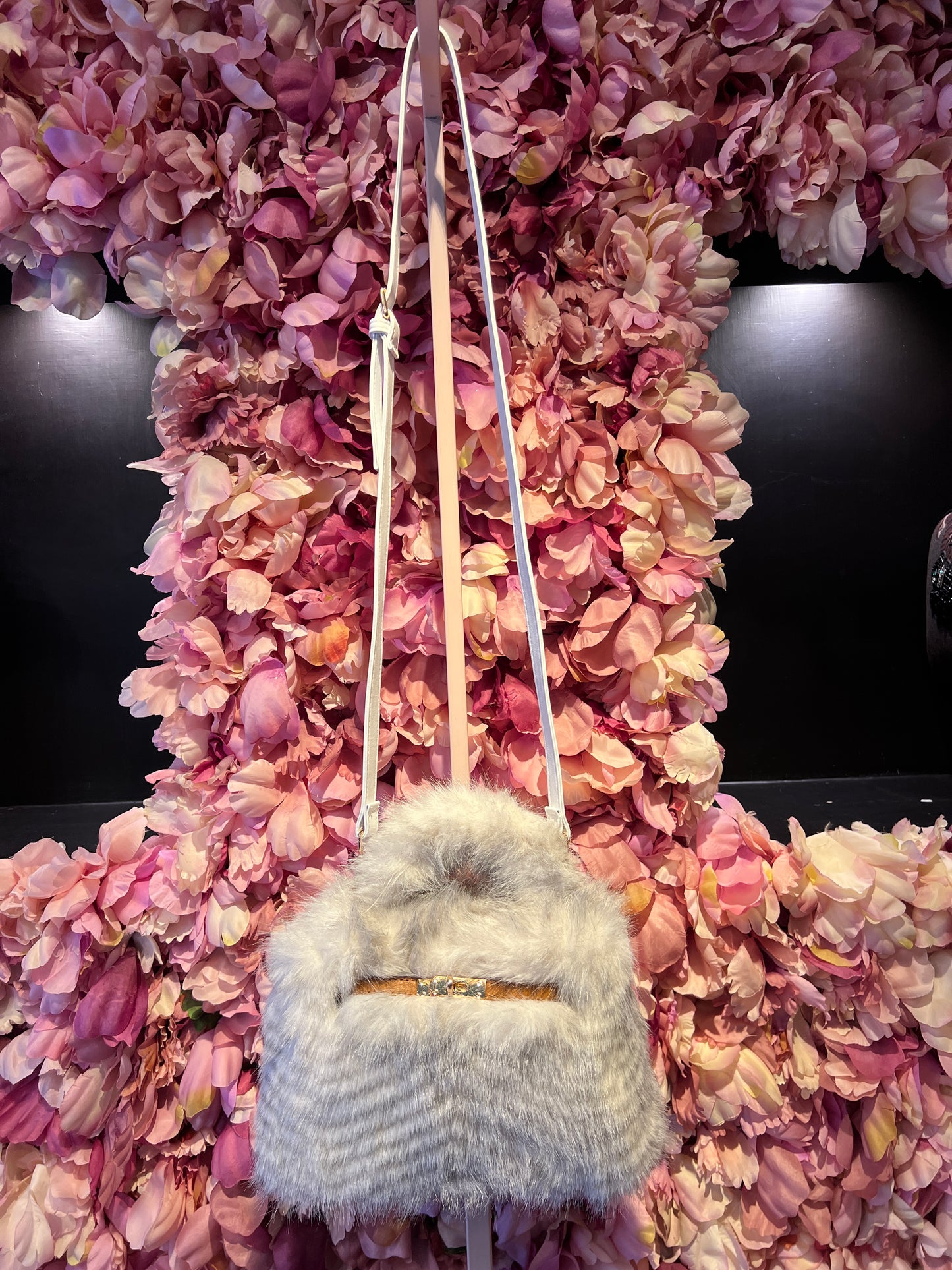 Snow-up Milano borsa ecopelliccia ed ecopelle con tracolla colore bianco e grigio