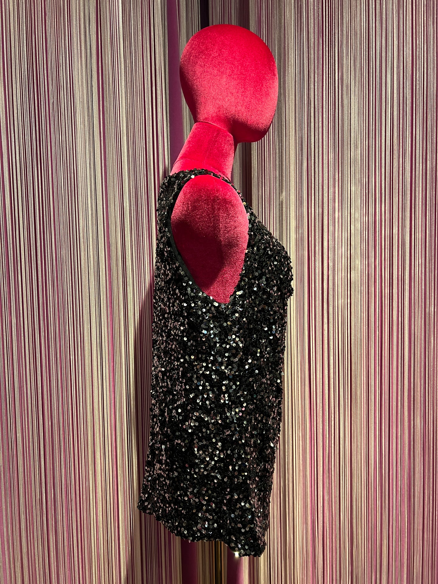 The room canotta paillettes nera scollo drappeggiato