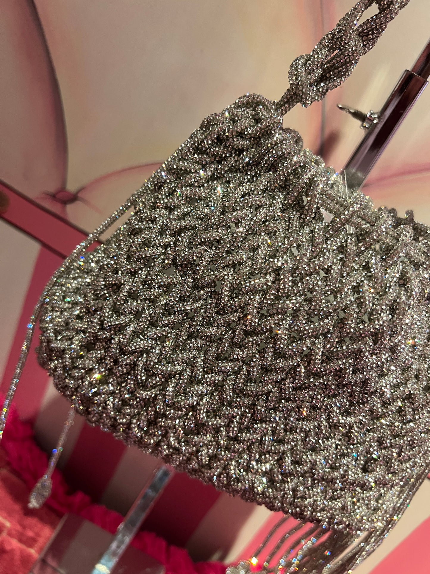 Borsa motivo intrecciato cristalli argento con frange di cristalli