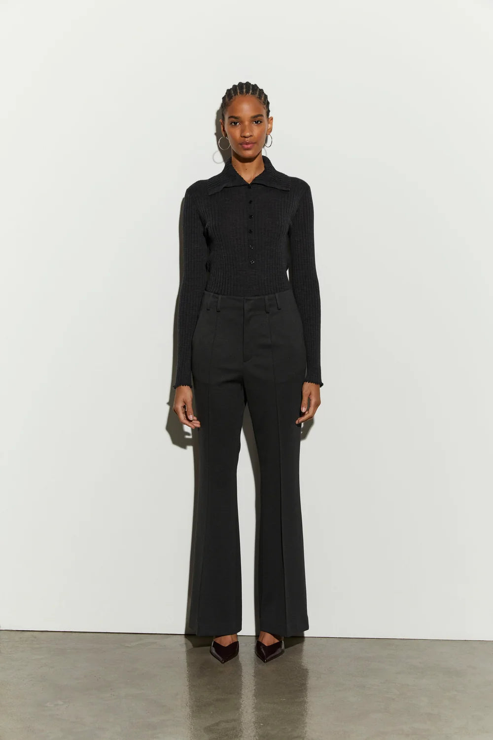 Isabelle Blanche Paris pantalone a zampa con ripresa davanti colore antracite