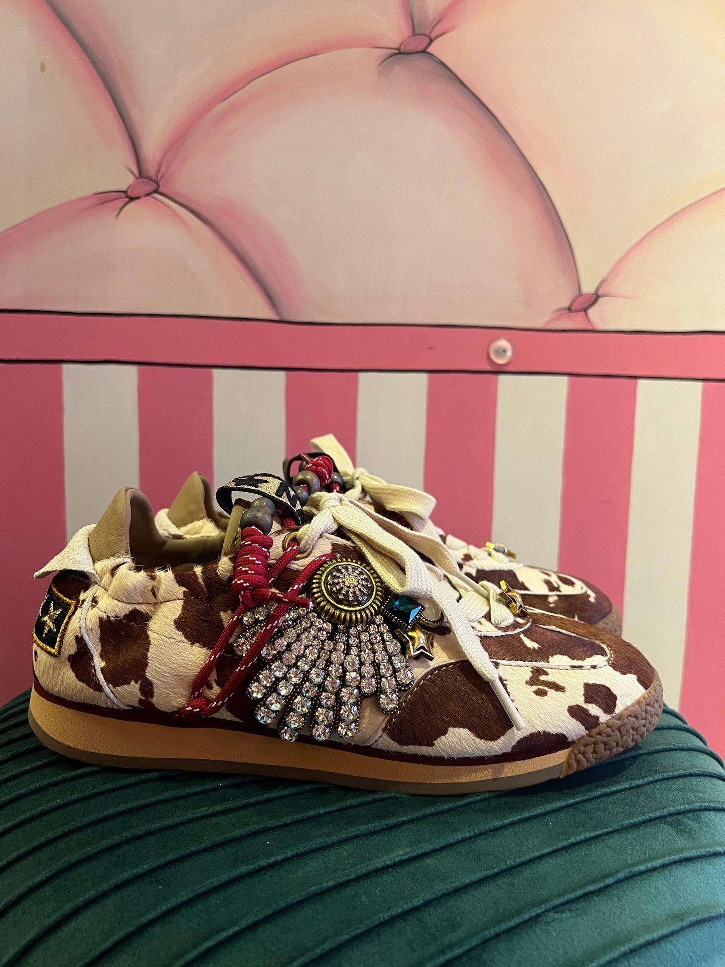 Nan-Ku sneaker cavallino muccato marrone / panna con decorazioni cristalli