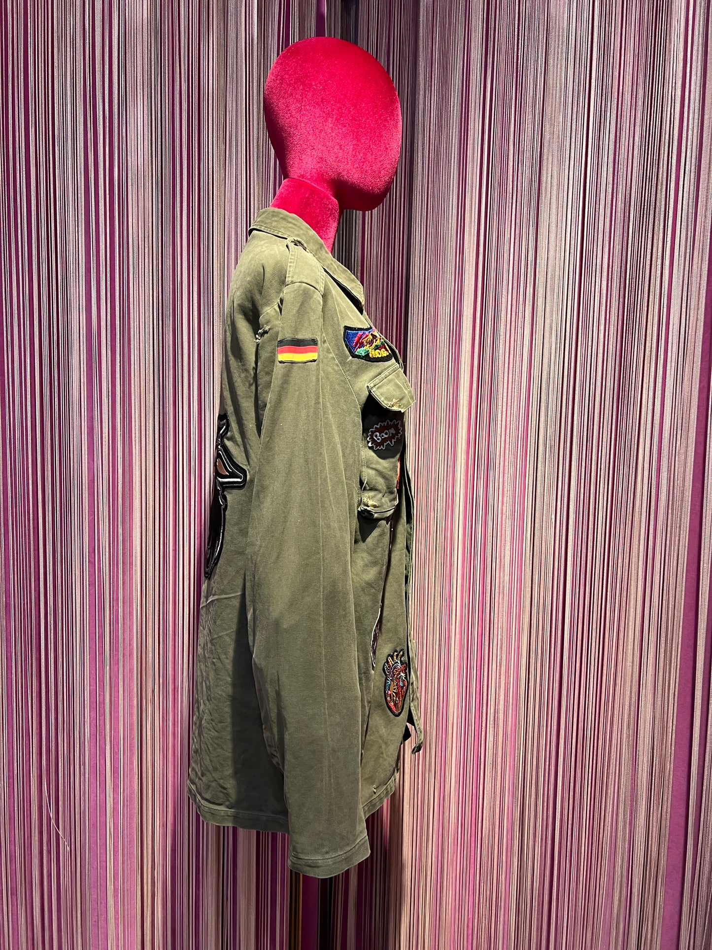 ABpink 🩷 giacca la verdina verde militare unisex con patch lone wolf , topolino