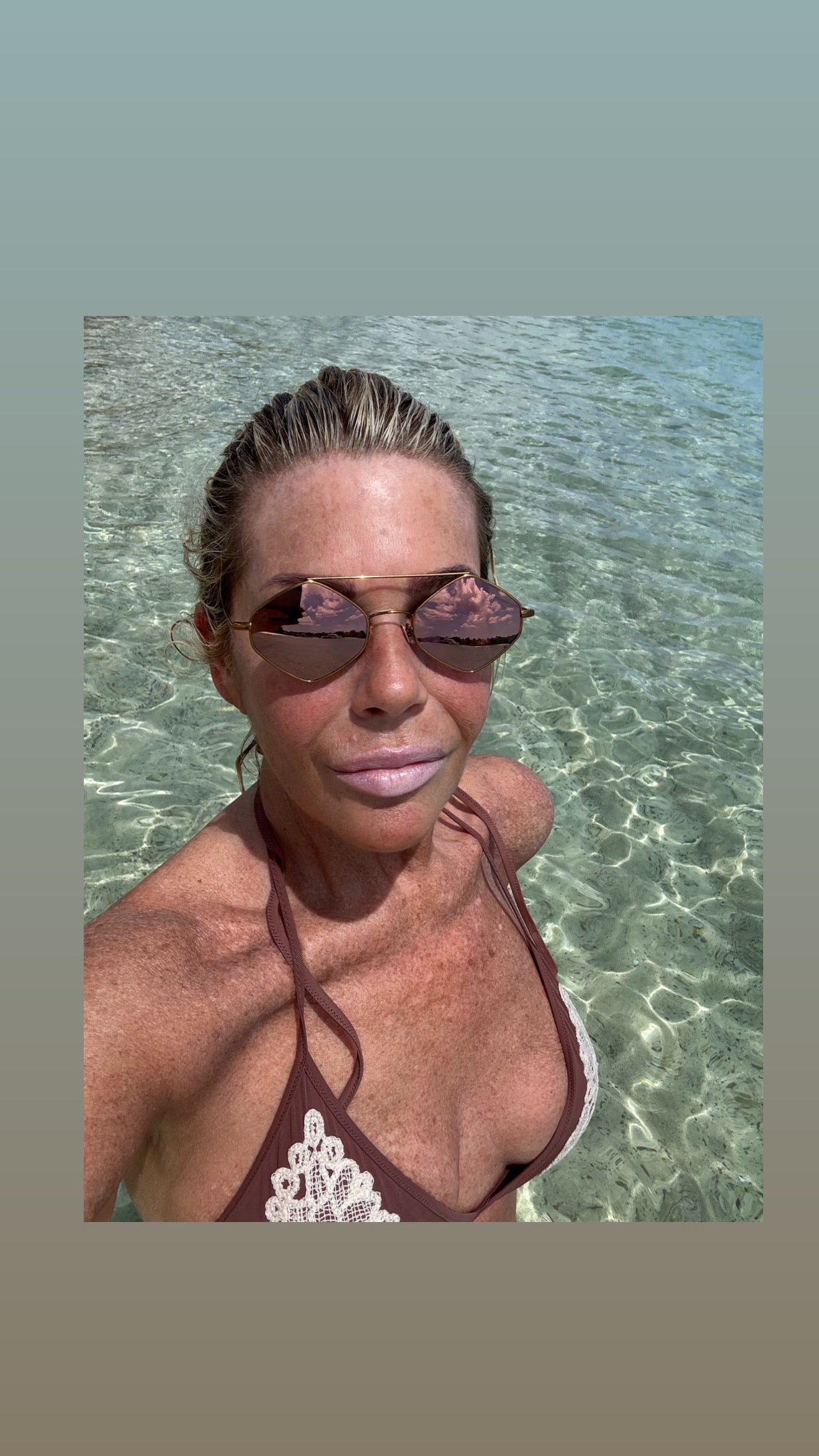 Spektre eyewear occhiali da sole rigaut oro antico / oro rose specchio