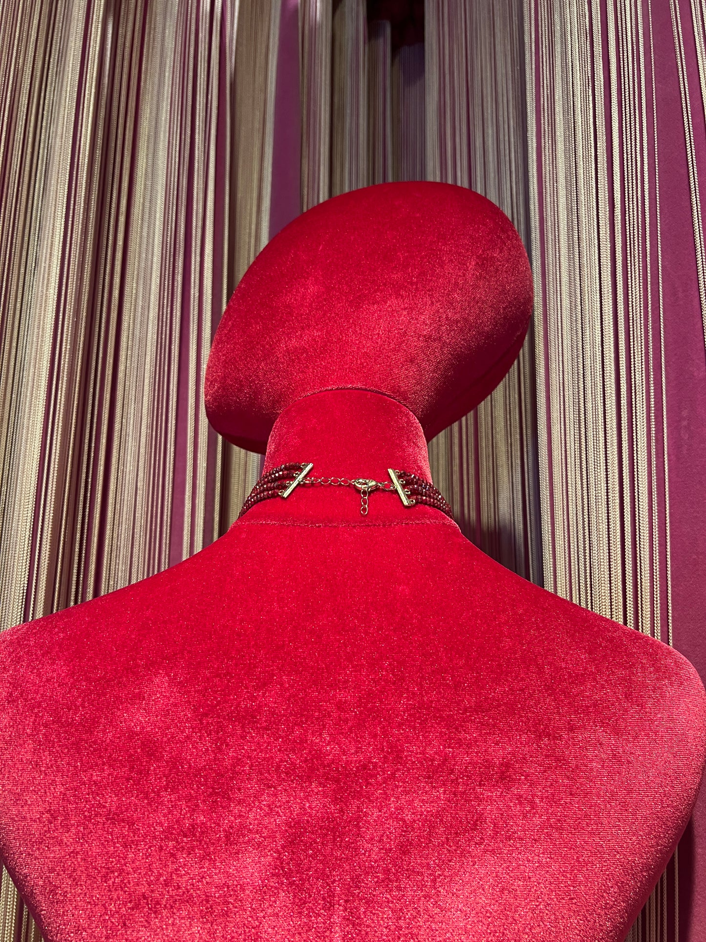 Choker pietre dure burgundi e perle