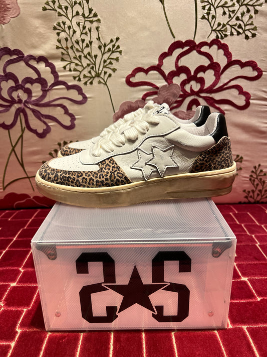 2 Star collection sneakers vera pelle bianca dettagli leopard/nero