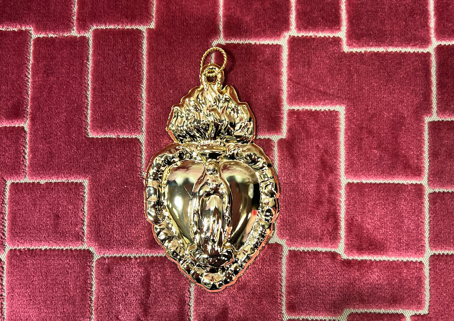 Ciondolo cuore sacro color oro