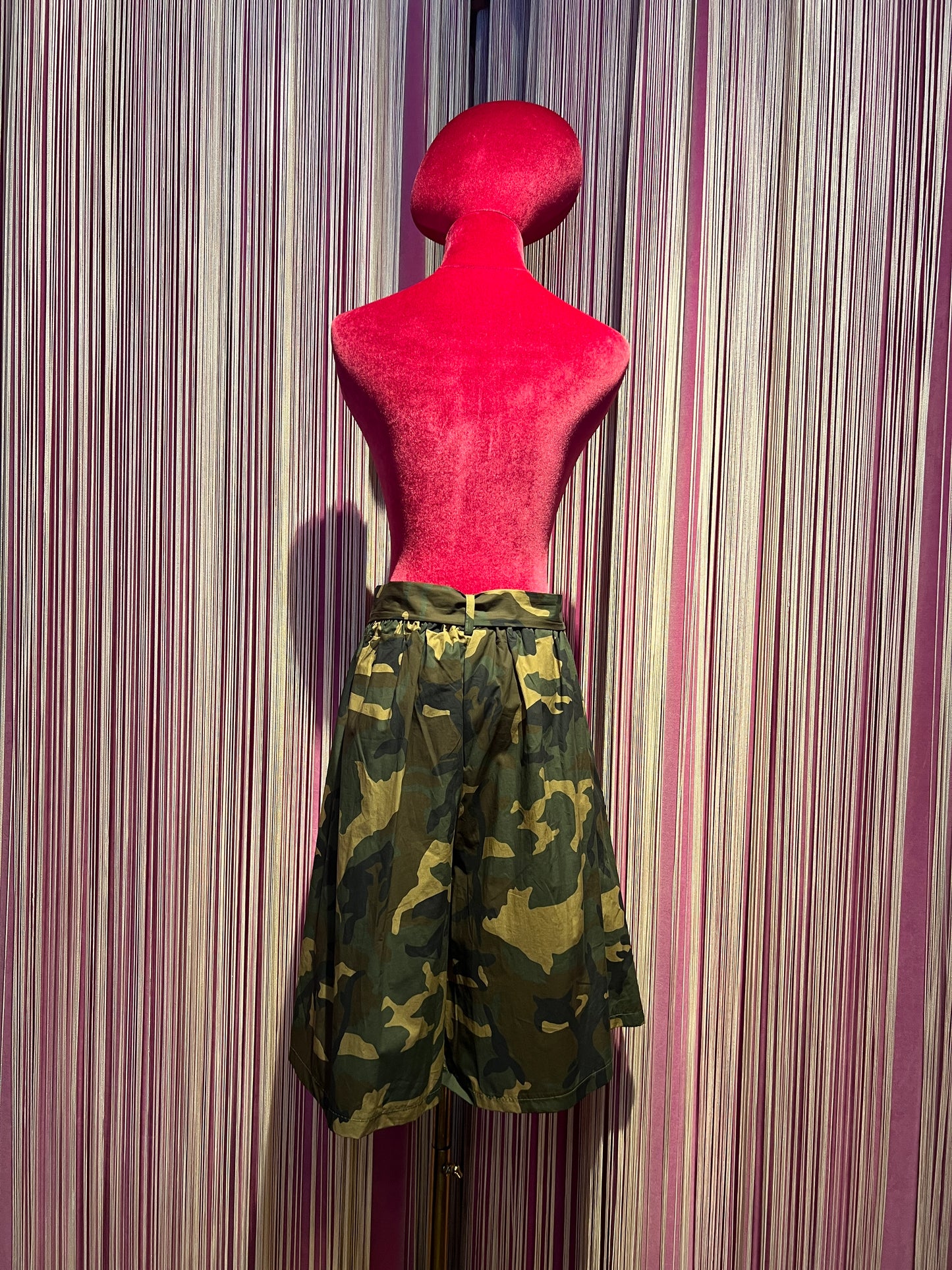 Mon amour Paris completo top e bermuda camouflage con applicazione
