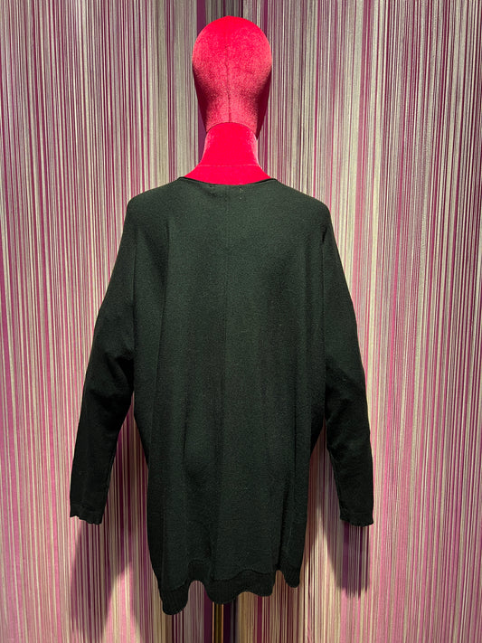 So chic maglia nero con due tasche con applicazione orso