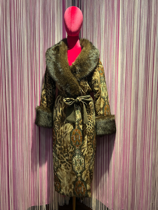 Front street cappotto a kimono con cinta fantasia animalier con collo e polsi in ecopelliccia