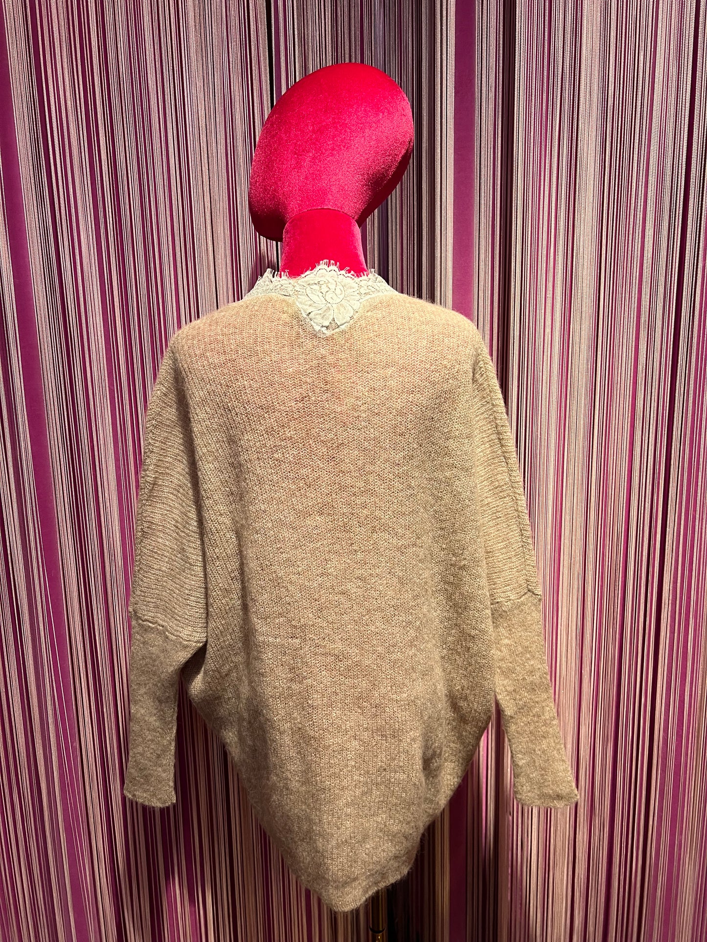 Pink memories maglia scollo V con pizzo beige