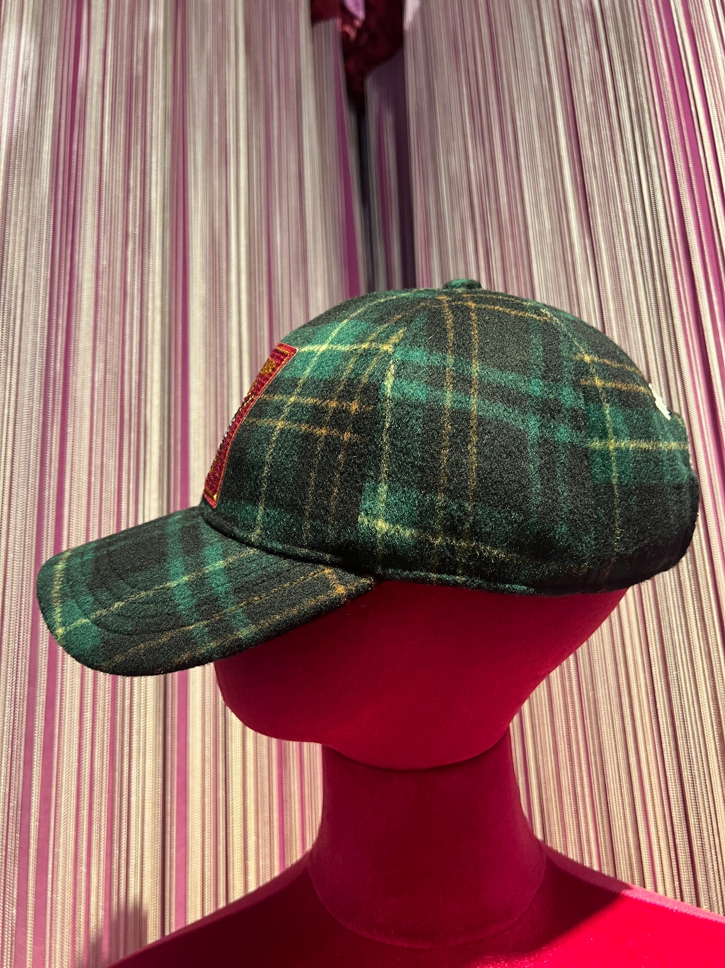 Rue Madam Paris cappello tartan verde/ nero con visiera