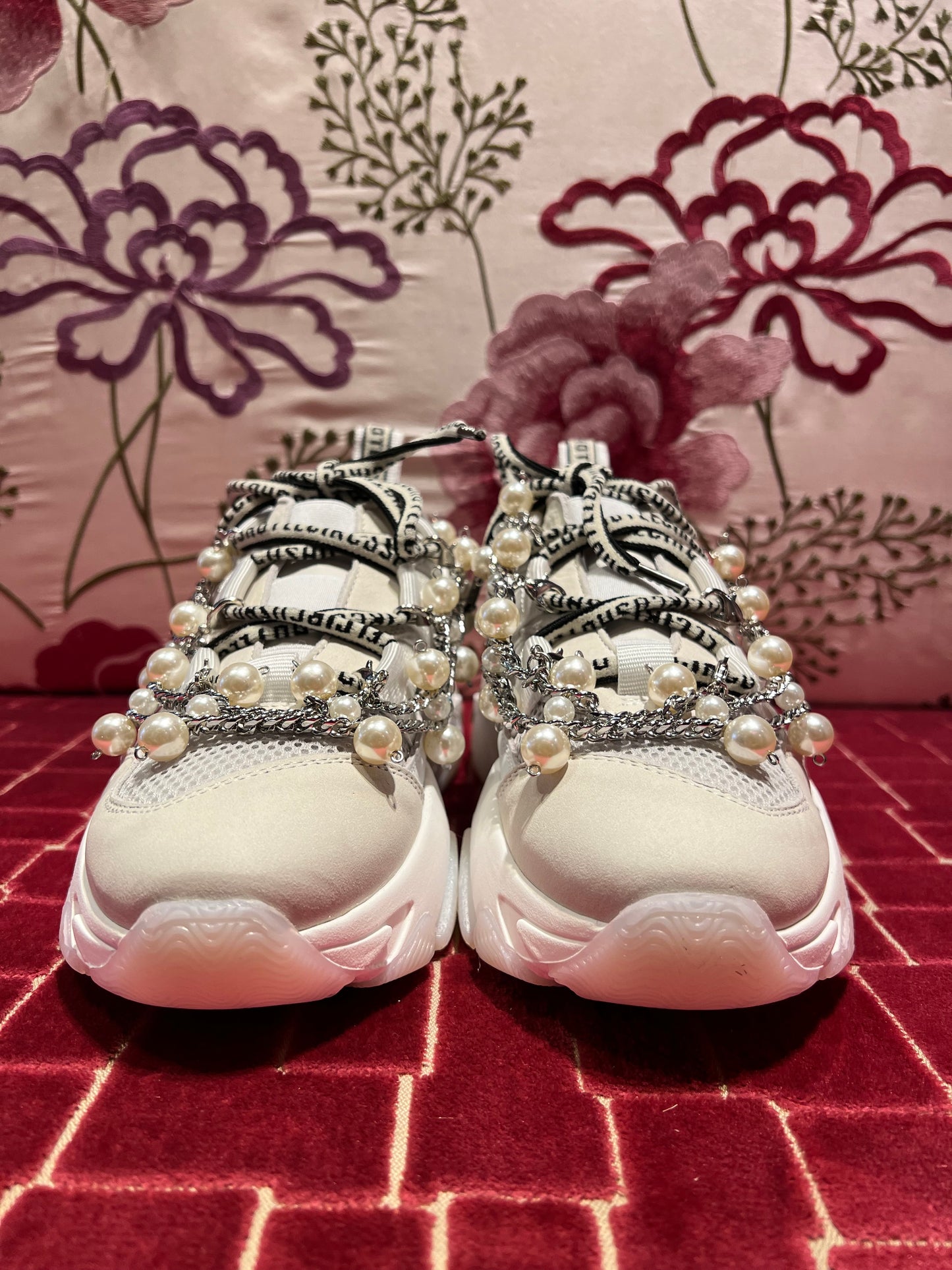 Circus Hotel sneakers pelle con decorazioni perle