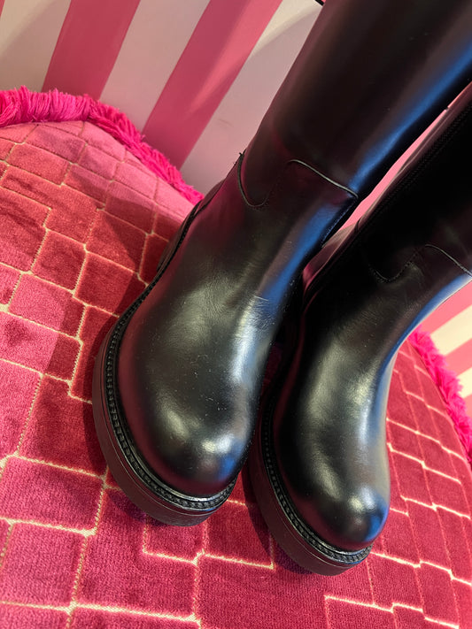 Semicouture stivale nero in pelle con suola in gomma