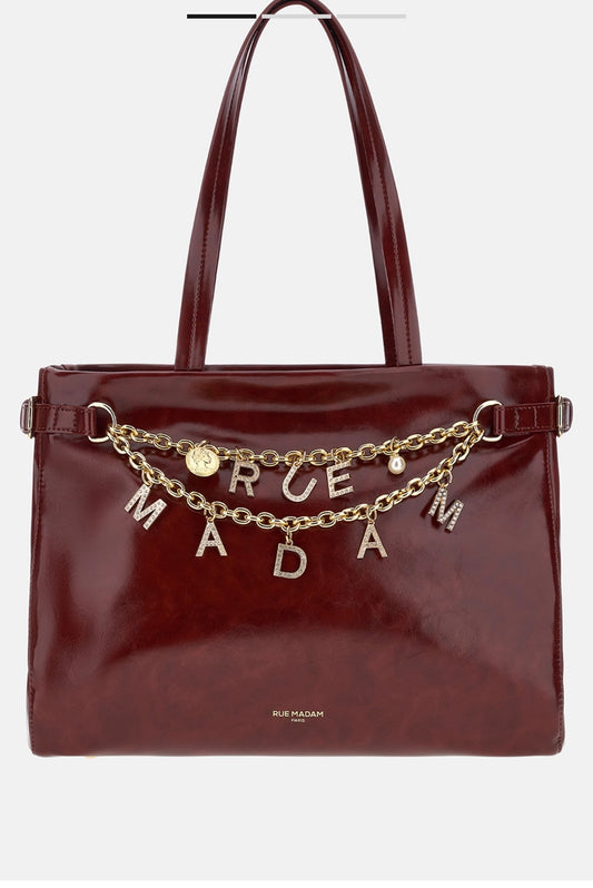 Rue Madam Paris borsa shopping in ecopelle effetto vinile burgundi impreziosita da charms con doppia catena
