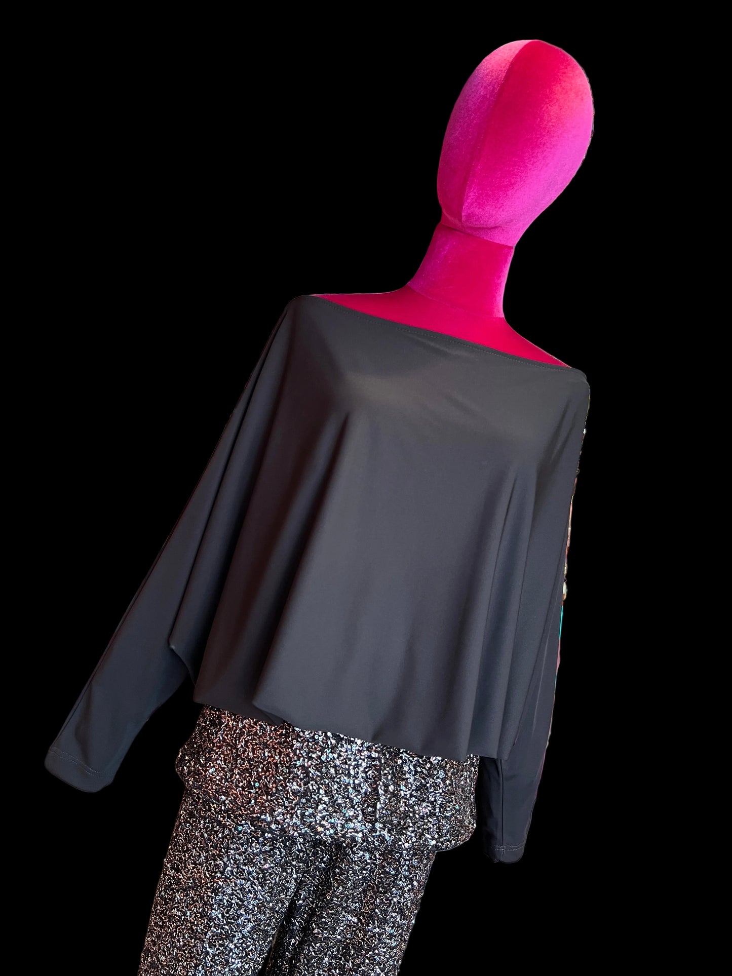The room completo marrone blusa e pantalone di paillettes