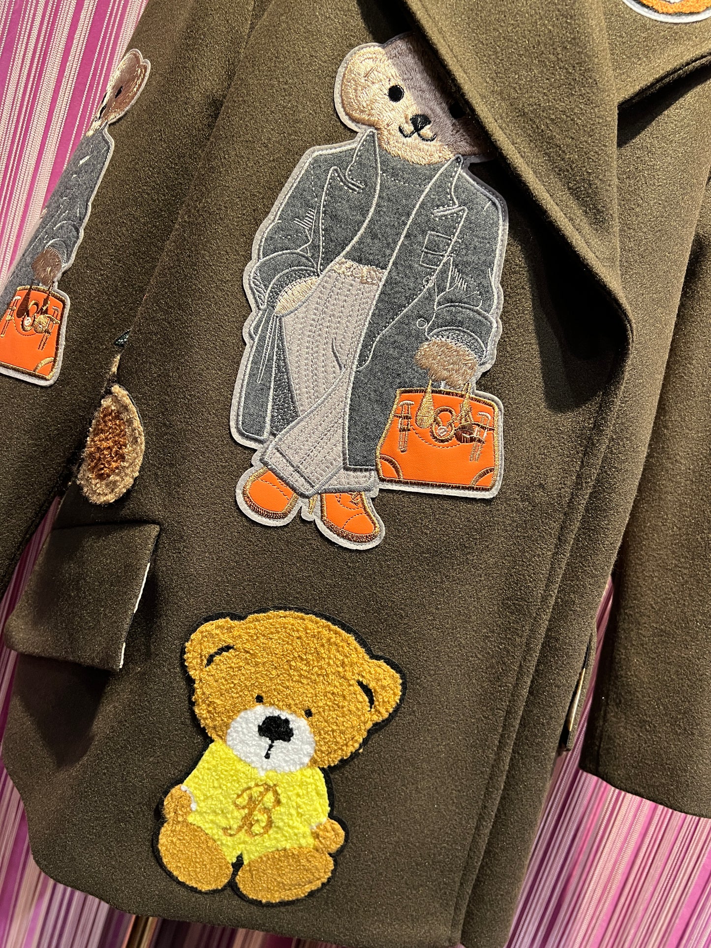 Caban Romantic luxury cost giacca / cappotto verde militare oversize doppiopetto con patch orsetti