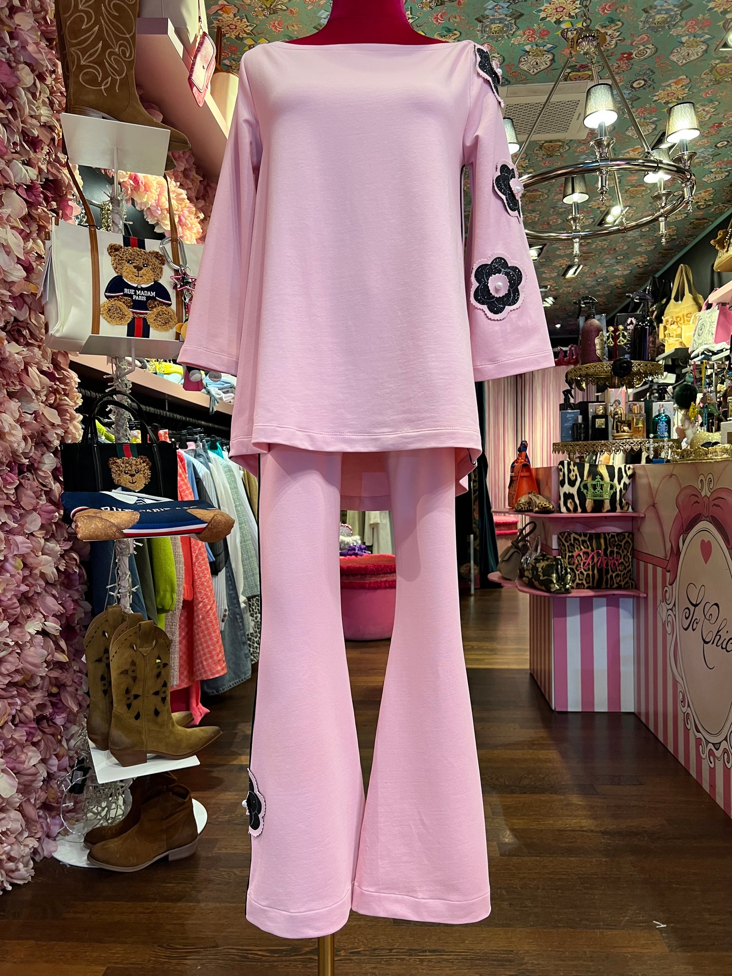 Clo’h tuta completa felpa e pantalone a zampetta con camelia glitter rosa e nera