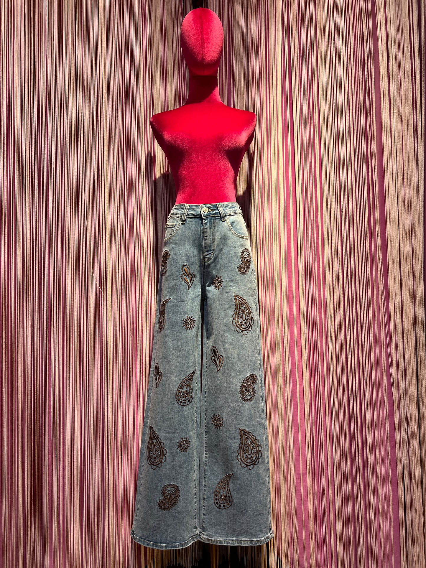 Love & roses jeans a zampa disegno cachemire