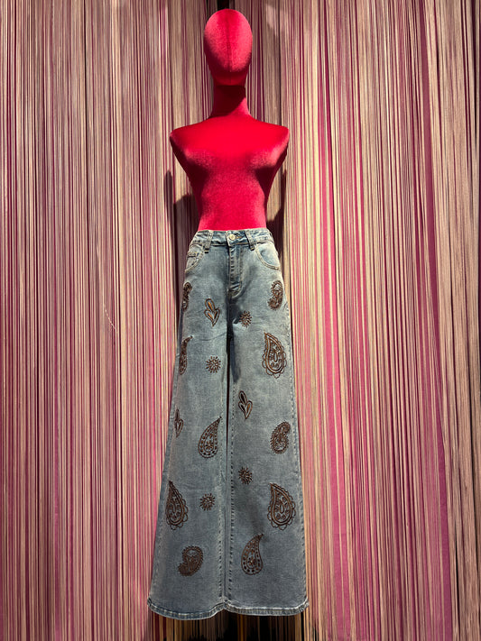 Love & roses jeans a zampa disegno cachemire