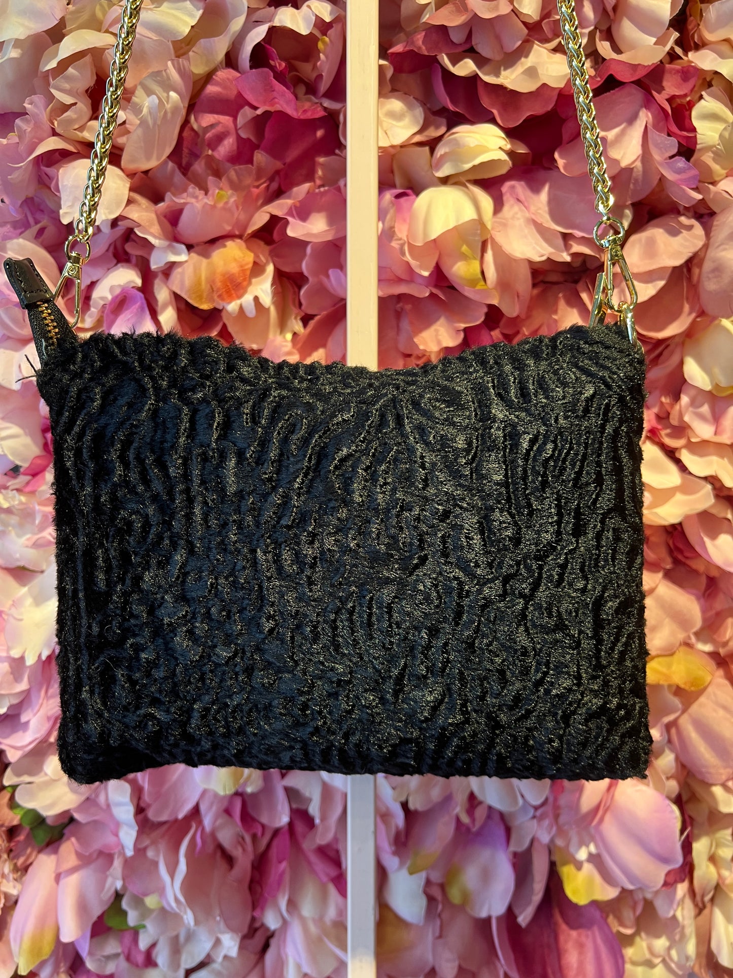 5 Progress pochette ecopelliccia astrakan con patch e tracollina
