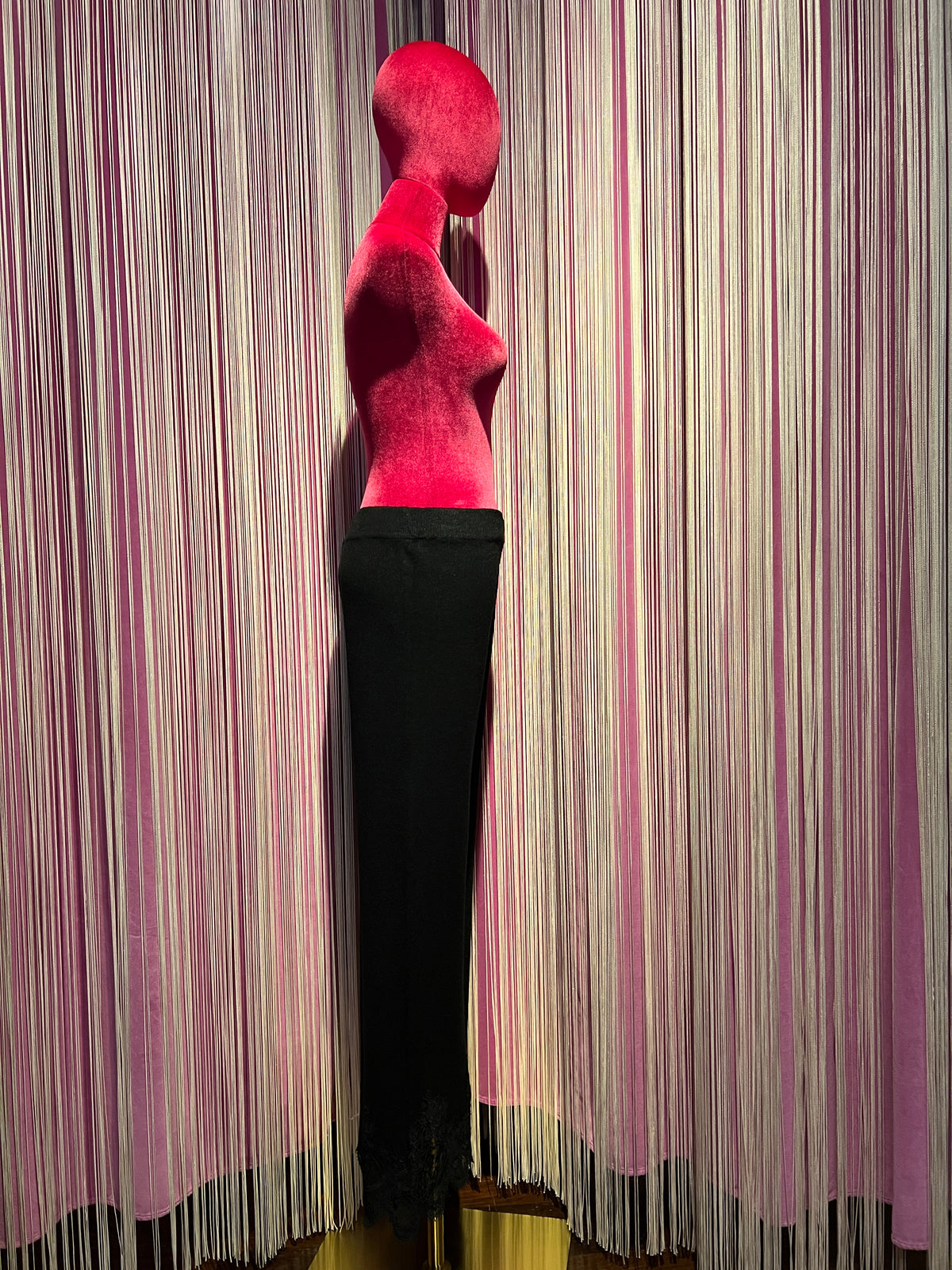 The room completo maglia e pantalone con pizzo nero
