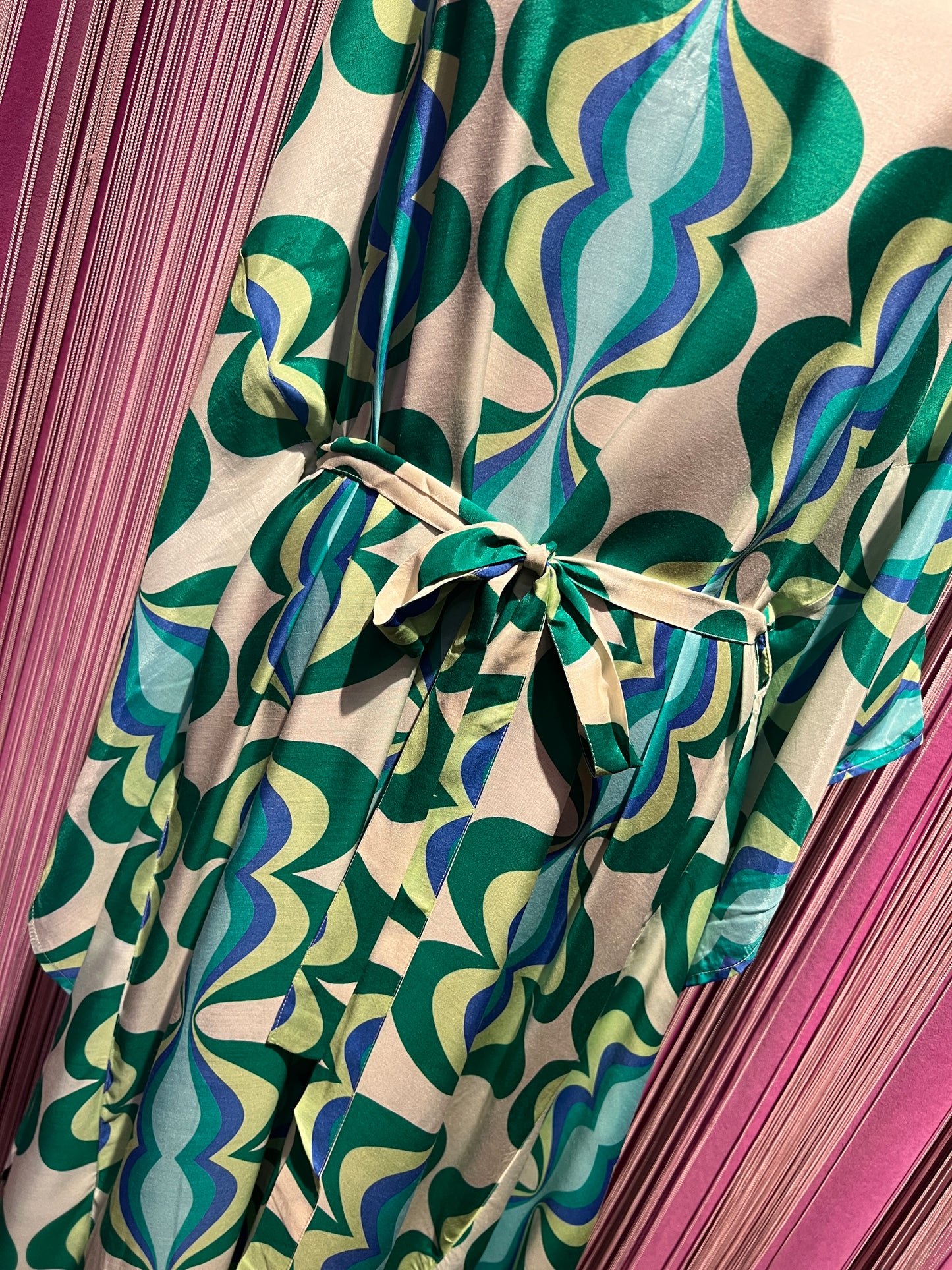 Sundress caftano fantasia astratta verde turchese e bianco