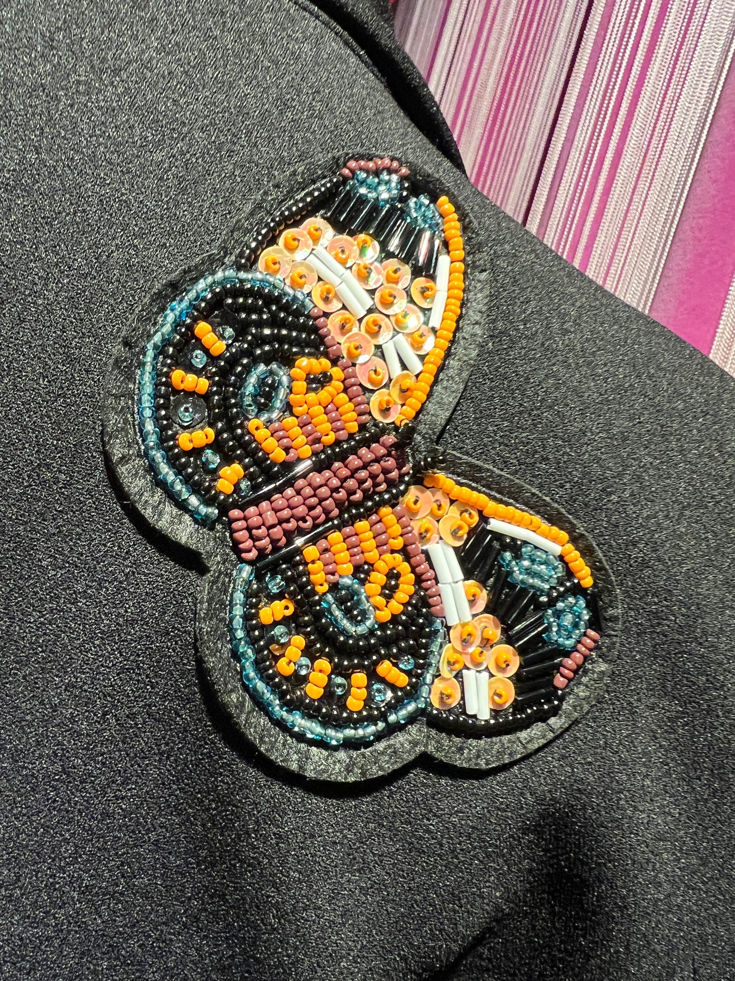 5 Progress giacca modello smoking con patch farfalle