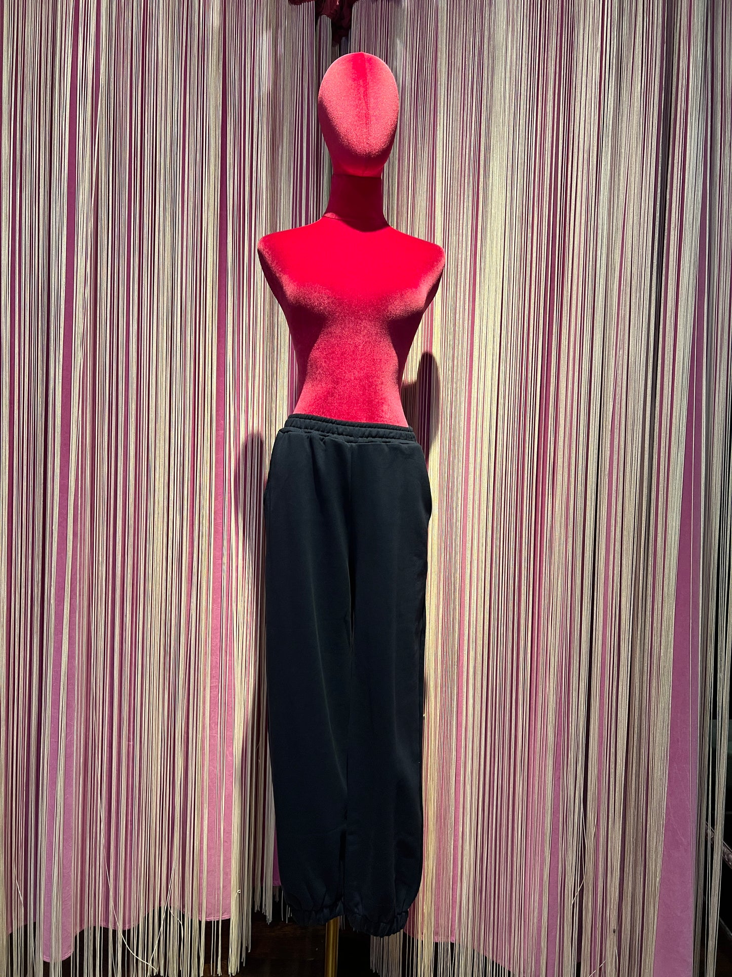 Giada Benincasa -30% di sconto completo tuta felpa garzata e pantalone blu con applicazione cuore rosso “ Ciao amore”
