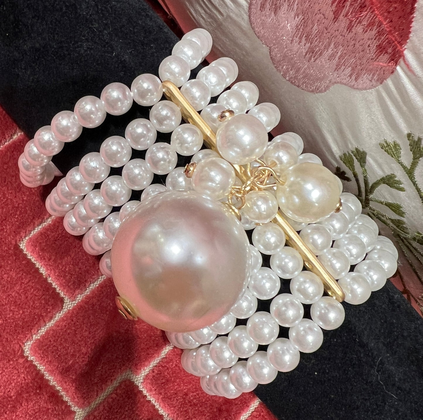 Bracciale multifili perle con perla grande