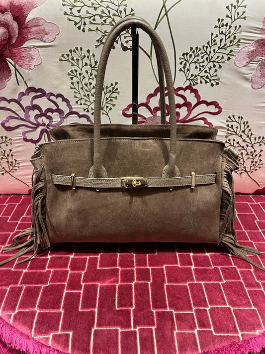 Borsa camoscio due manici con frange e tracolla colore taupe