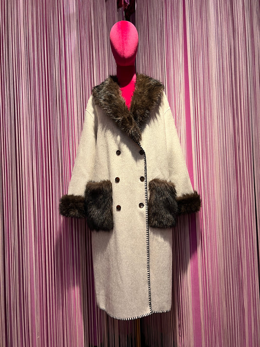 Front street cappotto doppiopetto panna con pelliccia collo (rimovibile ) polsi e tasche