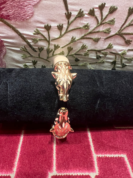 Bracciale crema con pantera