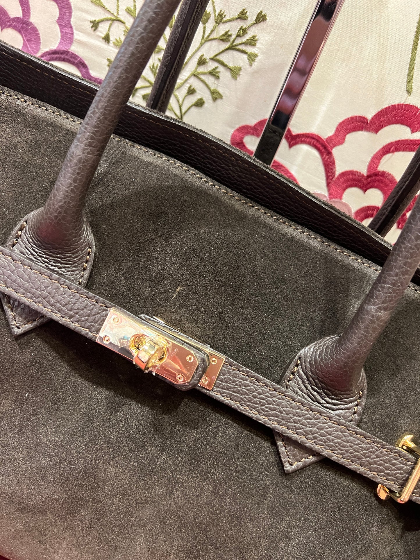 Love & roses borsa due manici con frange e tracolla cioccolato
