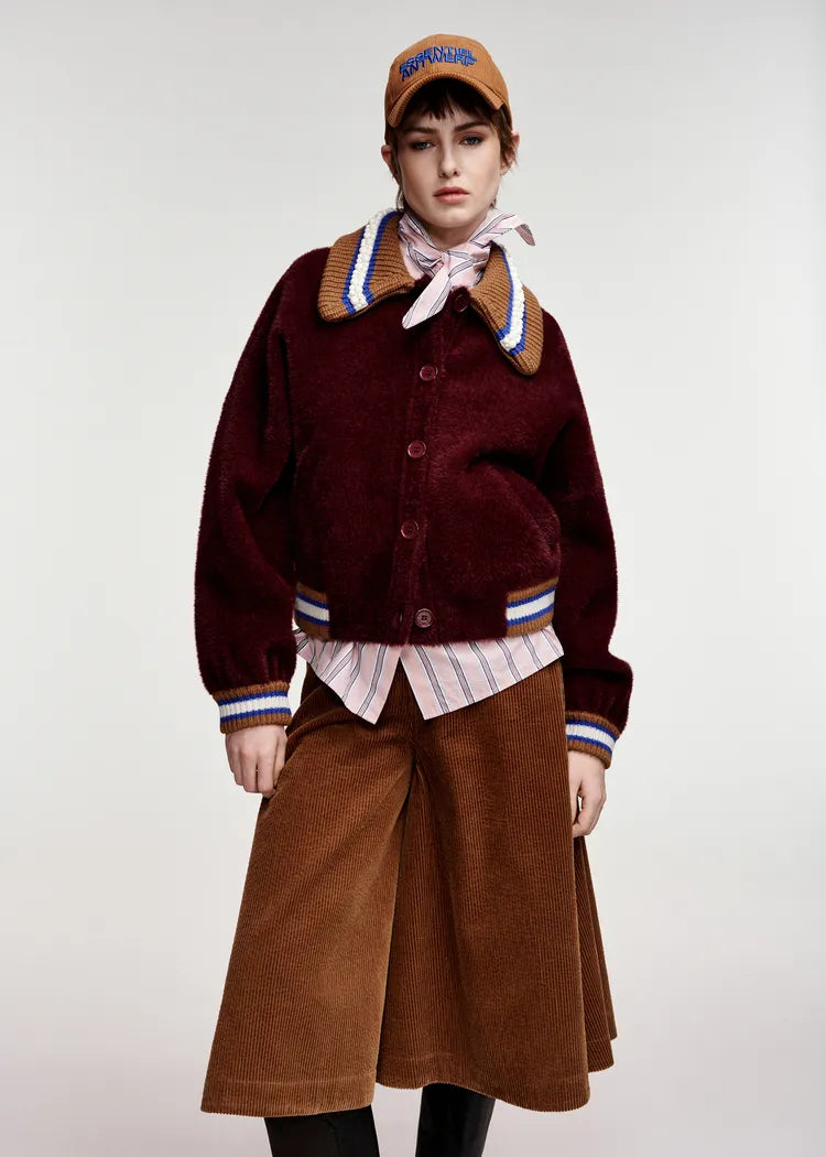 Essentiel antwerp cardigan bordeaux con colletto decorato con perline bianche , toni del marrone blu e bianco sporco