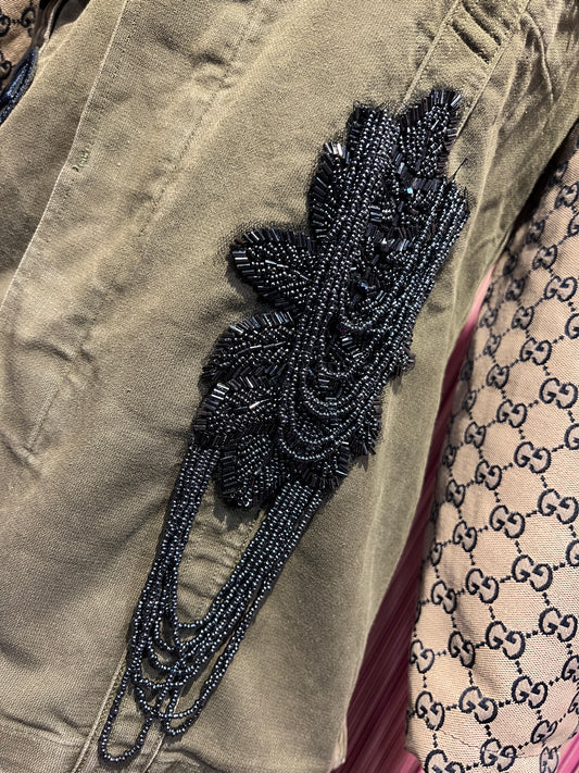 ABpink 🩷 la verdina , giacca militare con patch api perline blu e tessuto GG