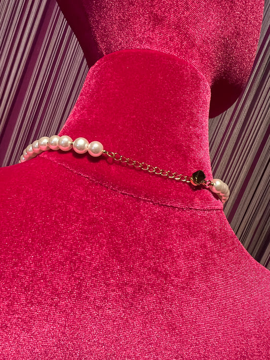 Collana conchiglie dipinte rosa / arancio/fucsia montate su perle