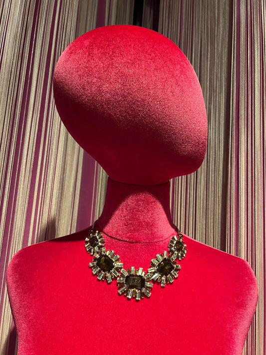 Collana girocollo argentato con cristalli rettangolari topazio fume’ circondati da baguette