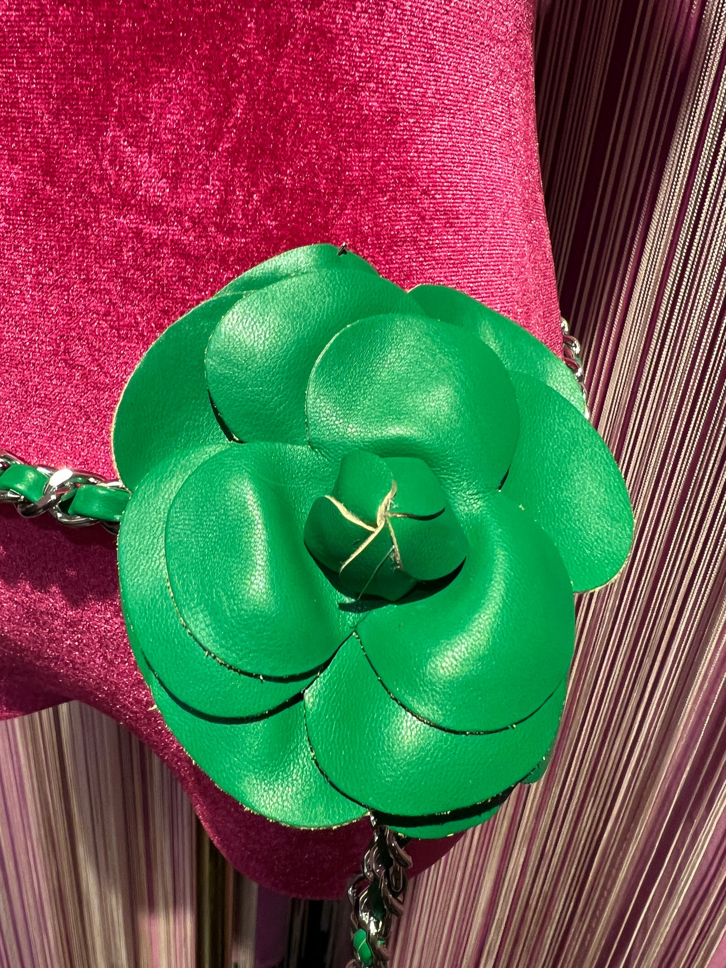 Cintura/collana camelia verde con catena regolabile argento