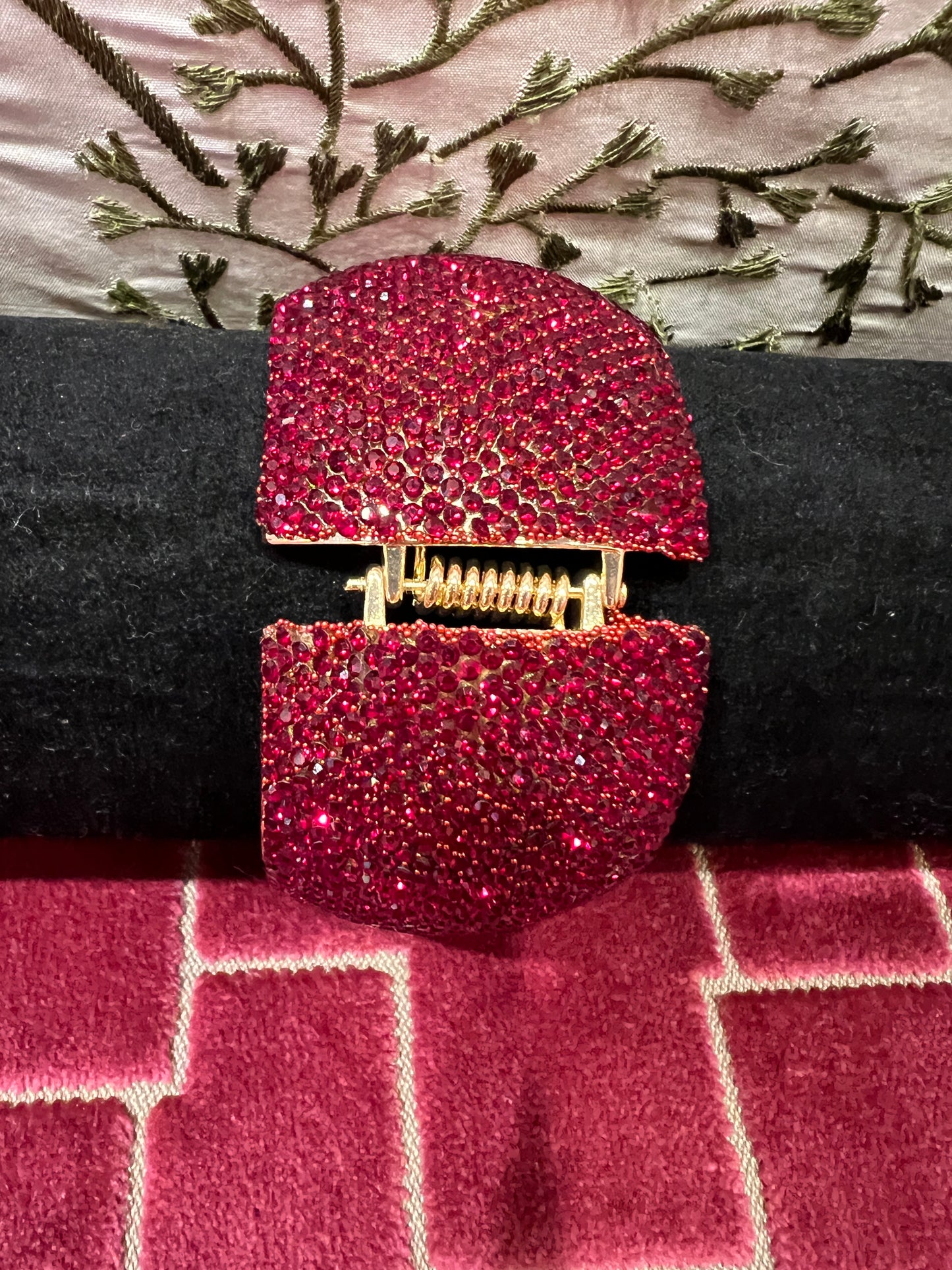 Bracciale alto rosso con strass chiusura a molla