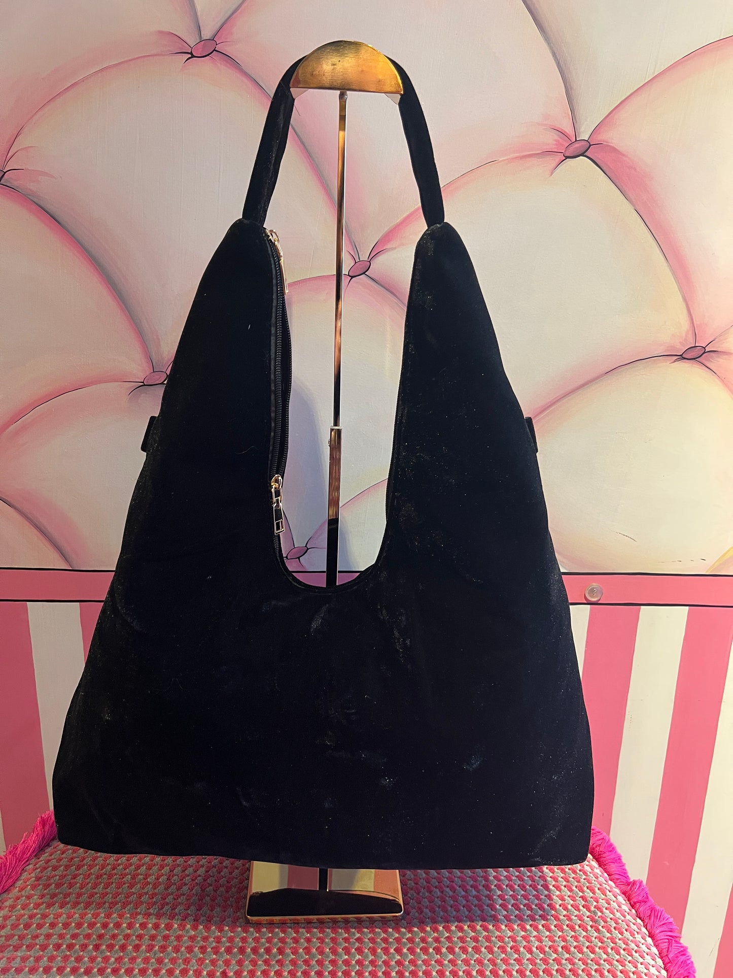 Borsa a spalla di velluto nero ricami floreali di paillettes e perline stile orientale con tracollina