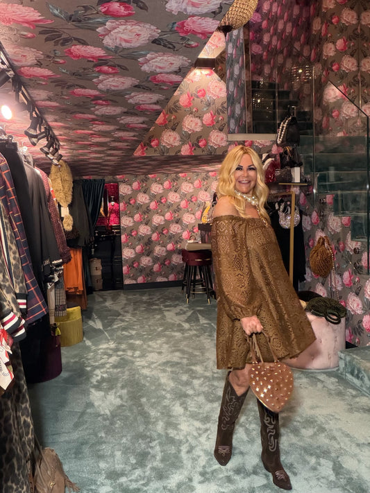 Mon amour Paris abito in pizzo  bruciato  scollo Bardot con cinta in vita