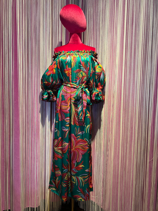 Sundress abito lungo collo Bardot con cinta fantasia fondo verde