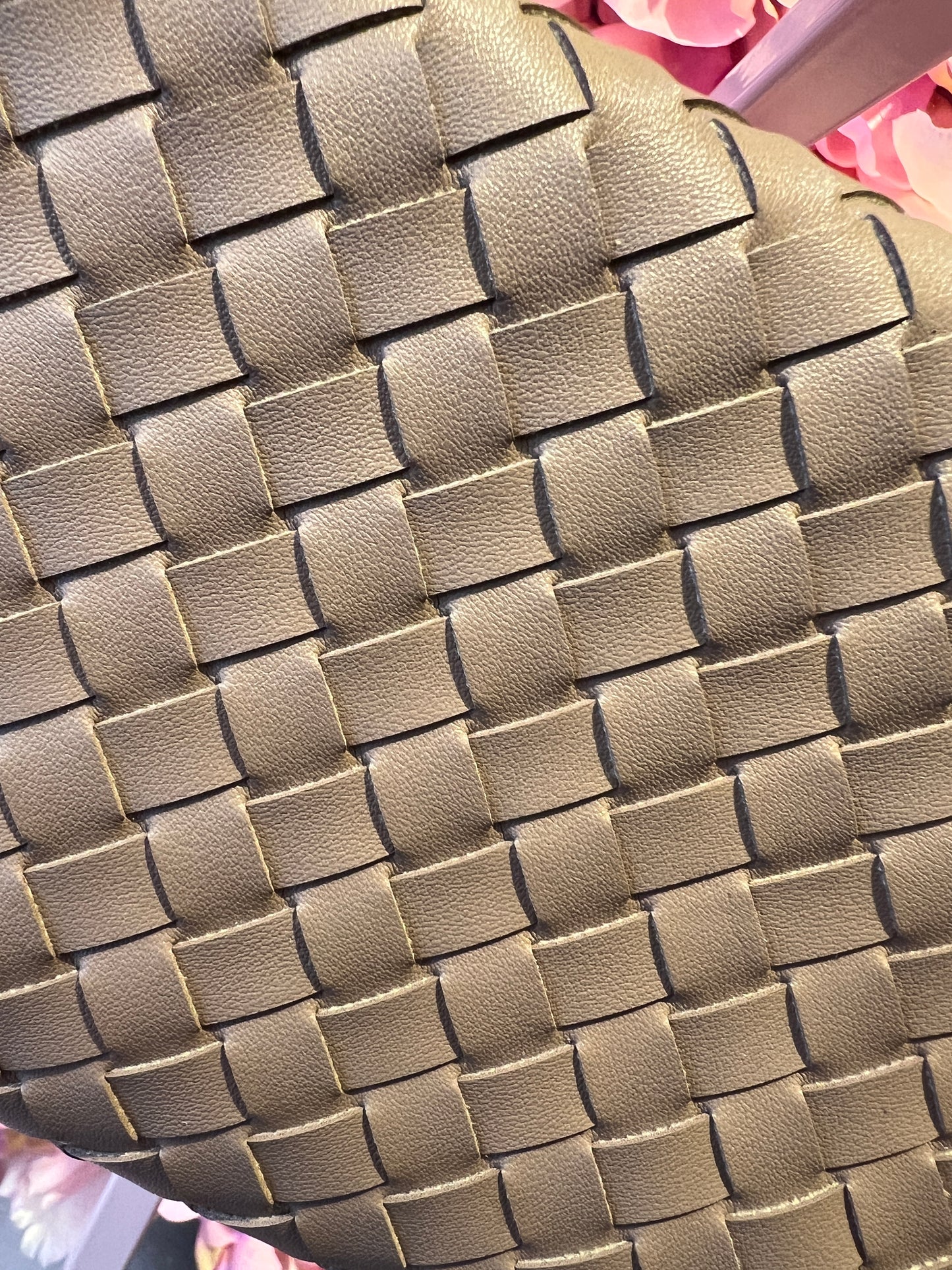 Borsa ecopelle taupe lavorazione ad intreccio con tracolla