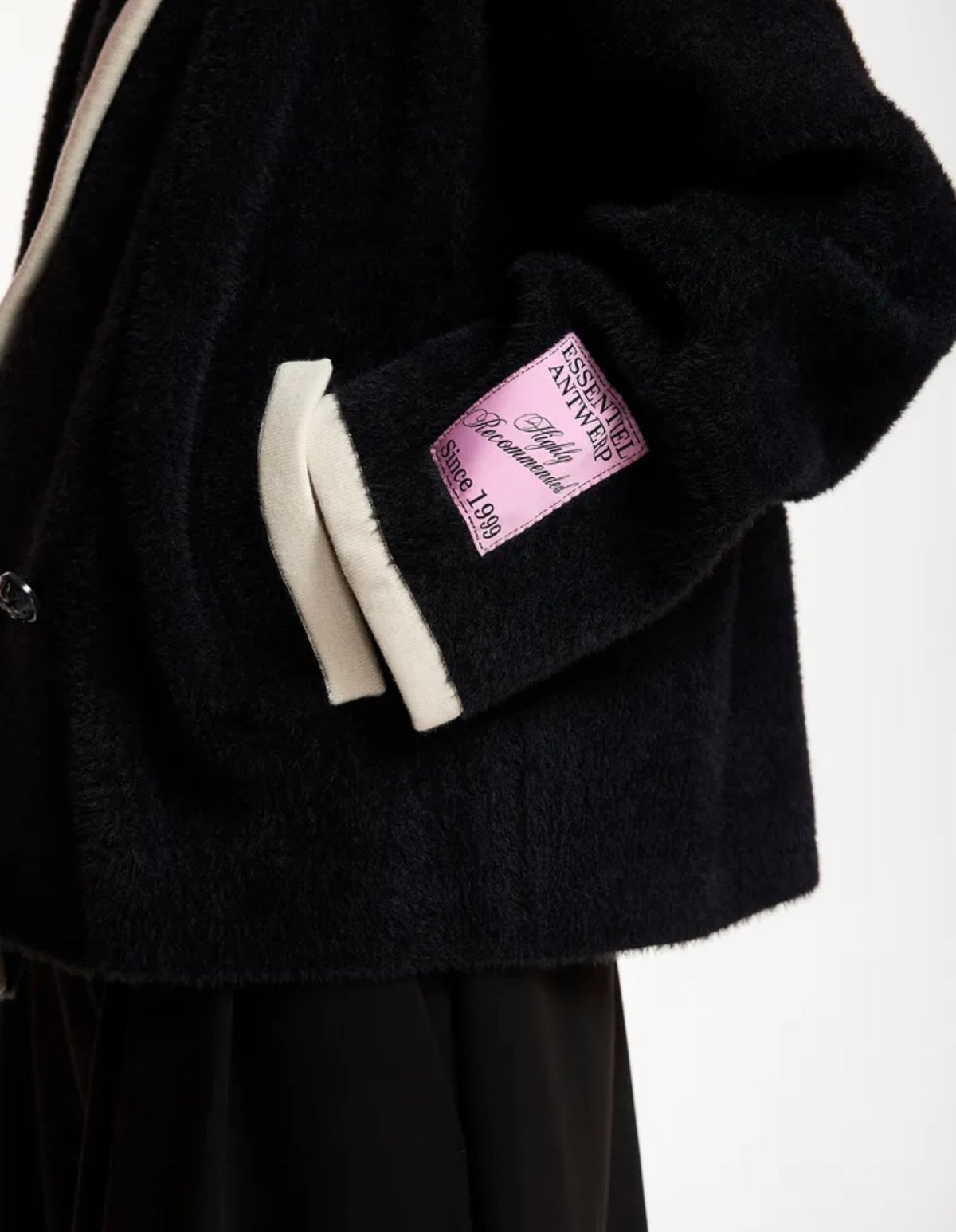 Essentiel antwerp cardigan doppiopetto con profili a contrasto bianchi