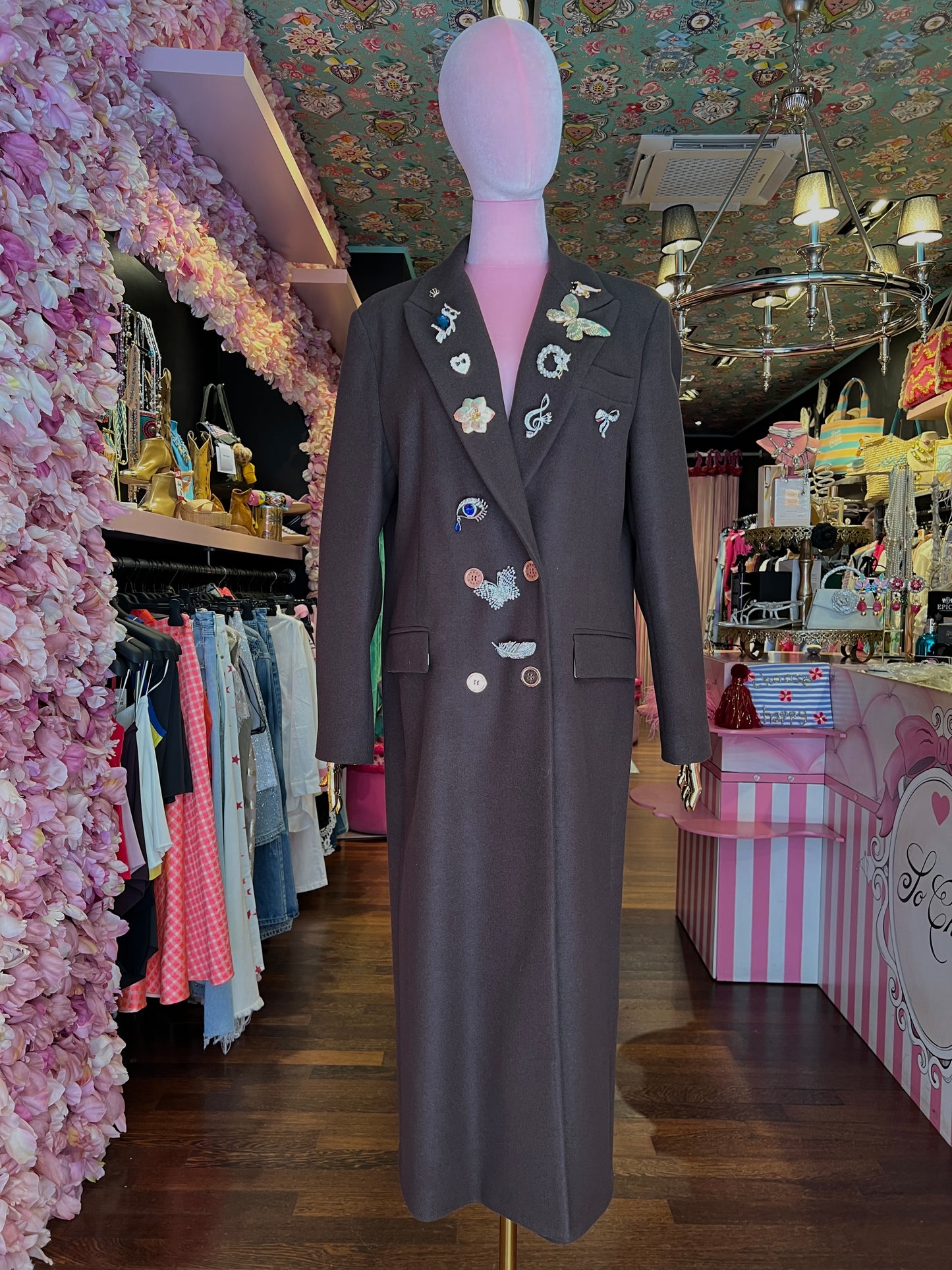 5 Progress cappotto doppiopetto con spille marrone scuro